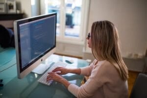 How Bloggers Can Monetize With Affiliate Marketing